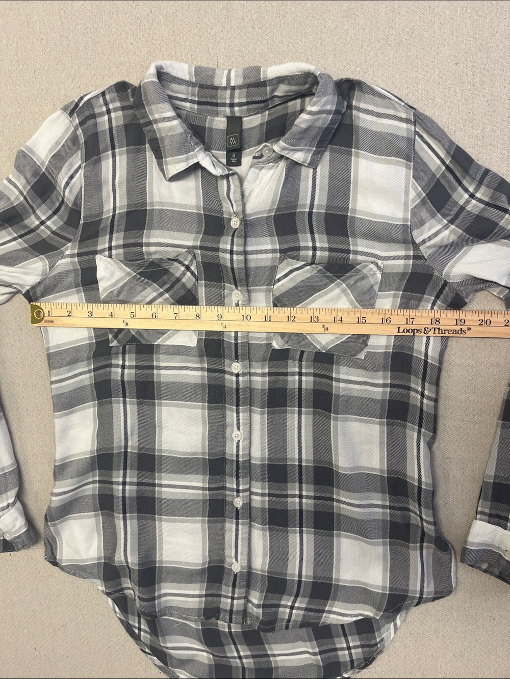 ALYA Womens Small Plaid Button Down Shirt Gray White Rayon Roll Tab Sleeve - Picture 8 of 15